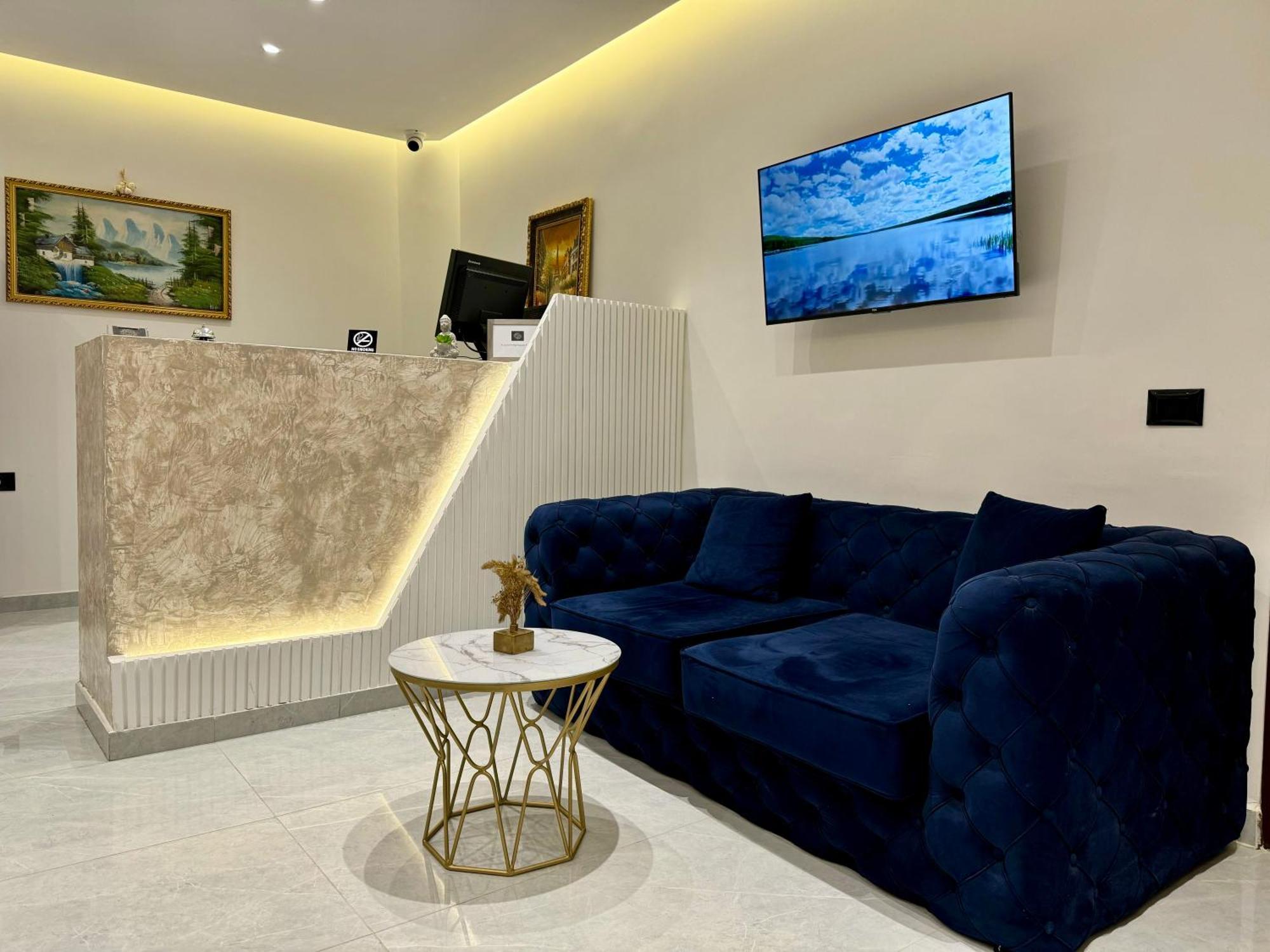 Vila Alizee Hotel Тирана Екстериор снимка