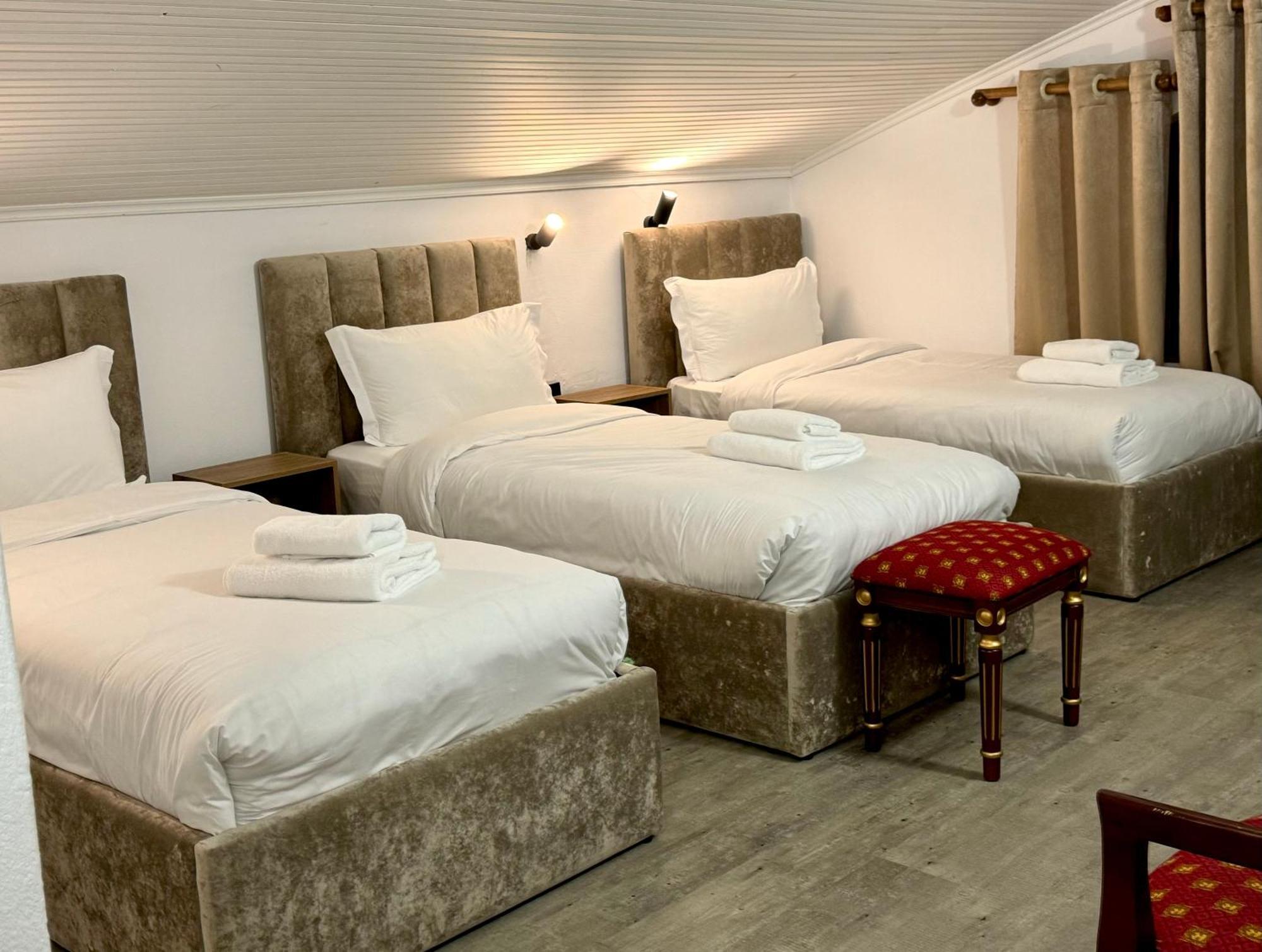 Vila Alizee Hotel Тирана Екстериор снимка