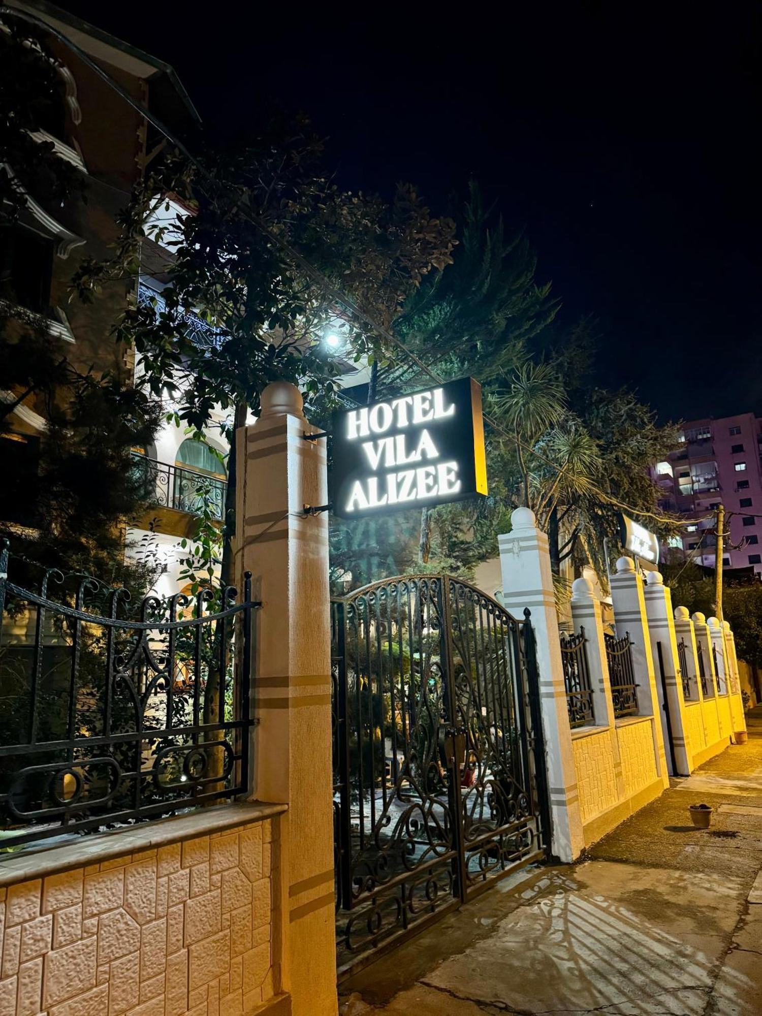 Vila Alizee Hotel Тирана Екстериор снимка