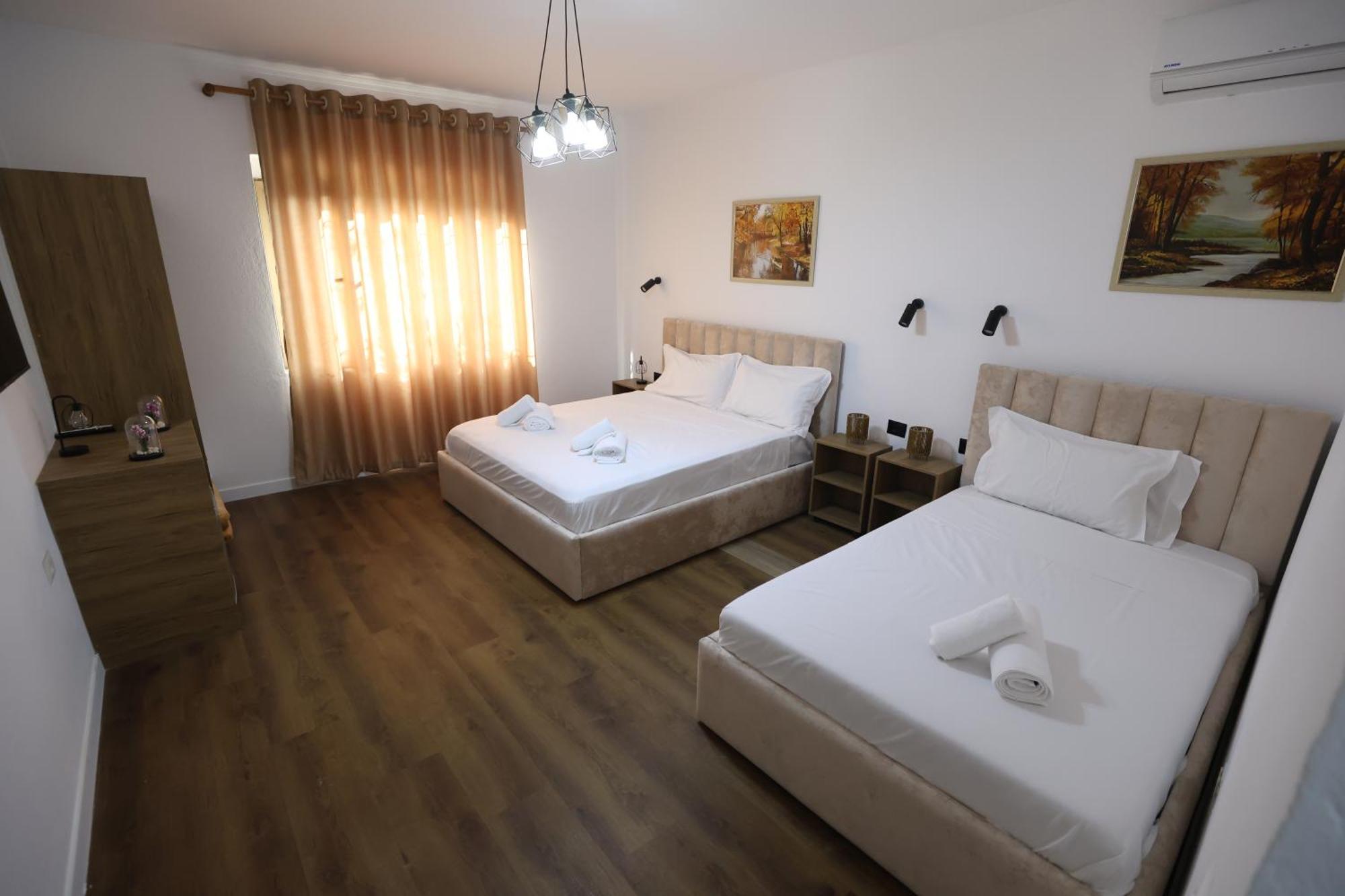 Vila Alizee Hotel Тирана Екстериор снимка